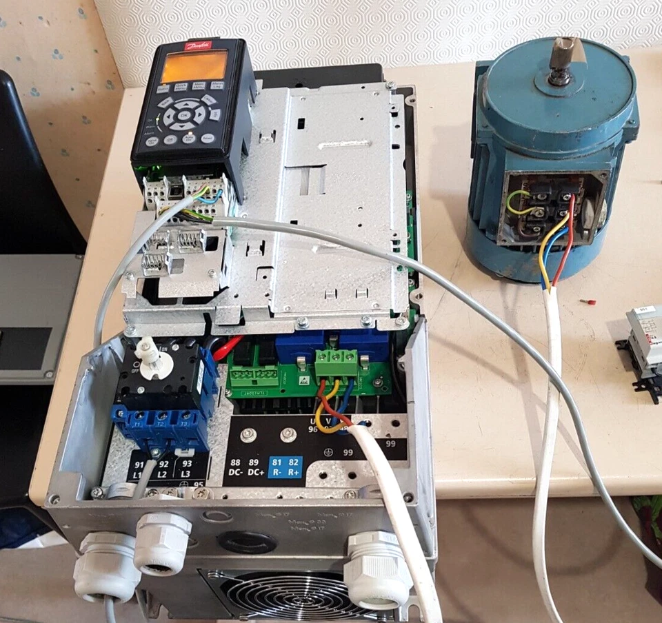 DANFOSS FC-102P11KT4P55H3XGX1XXSXXXXAXBXCXXXXDX Convertisseur de Fréquence  #124 - Bild 3 von 4