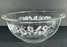 Vintage 8.5” Pyrex 1.5L Mixing Bowl Clear White Flowers Colonial Mist #323 (9B)
