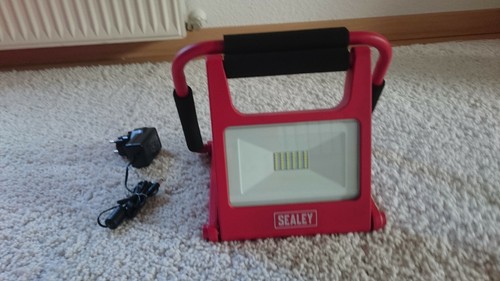 Sealey 20W Akku Fluter Flutlicht 1200lm Wiederaufladbar Faltbar LED Lithium-Ion