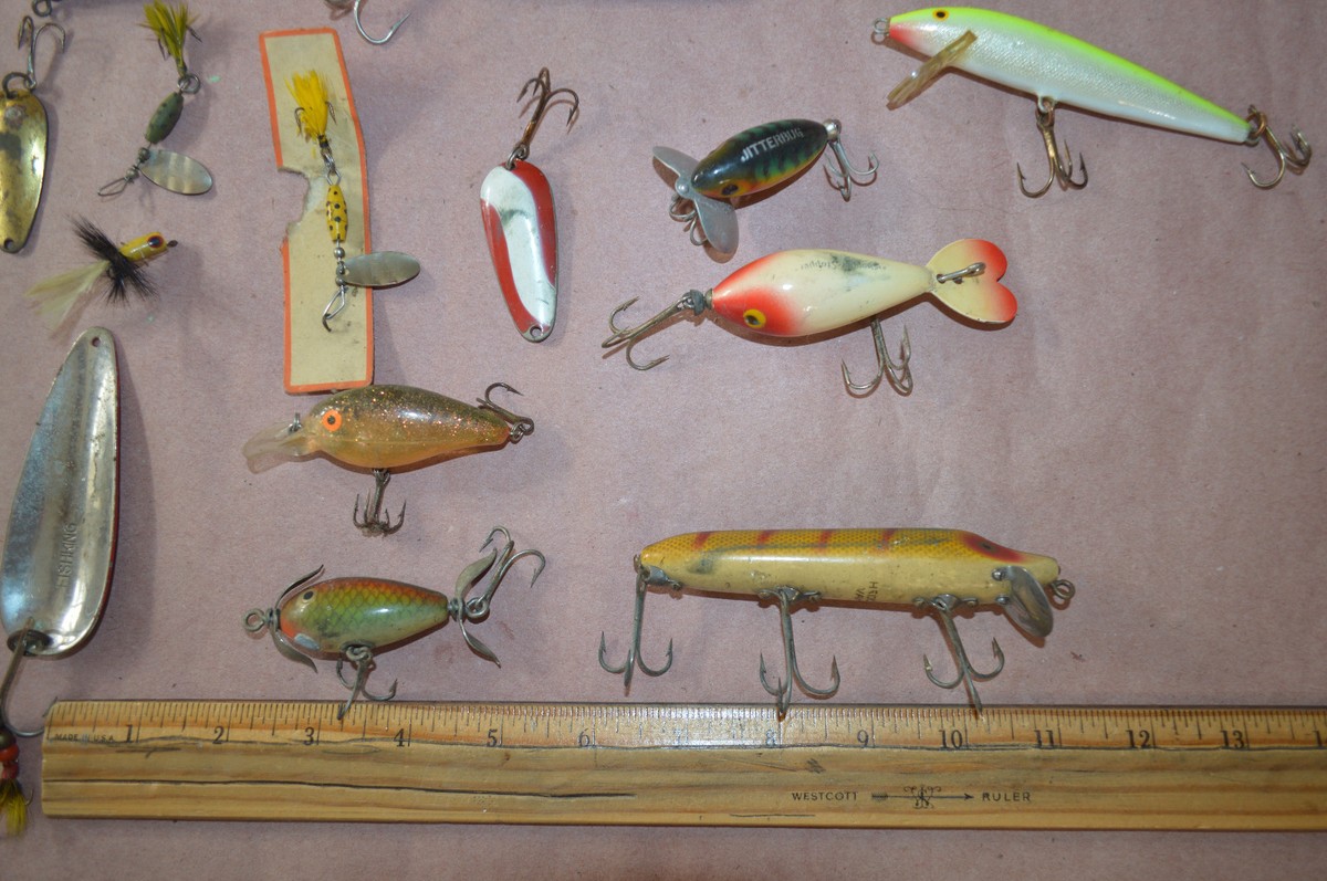 Lot of 21 Vintage Fishing Lures Heddon Jitterbug Rapala #1919 | eBay
