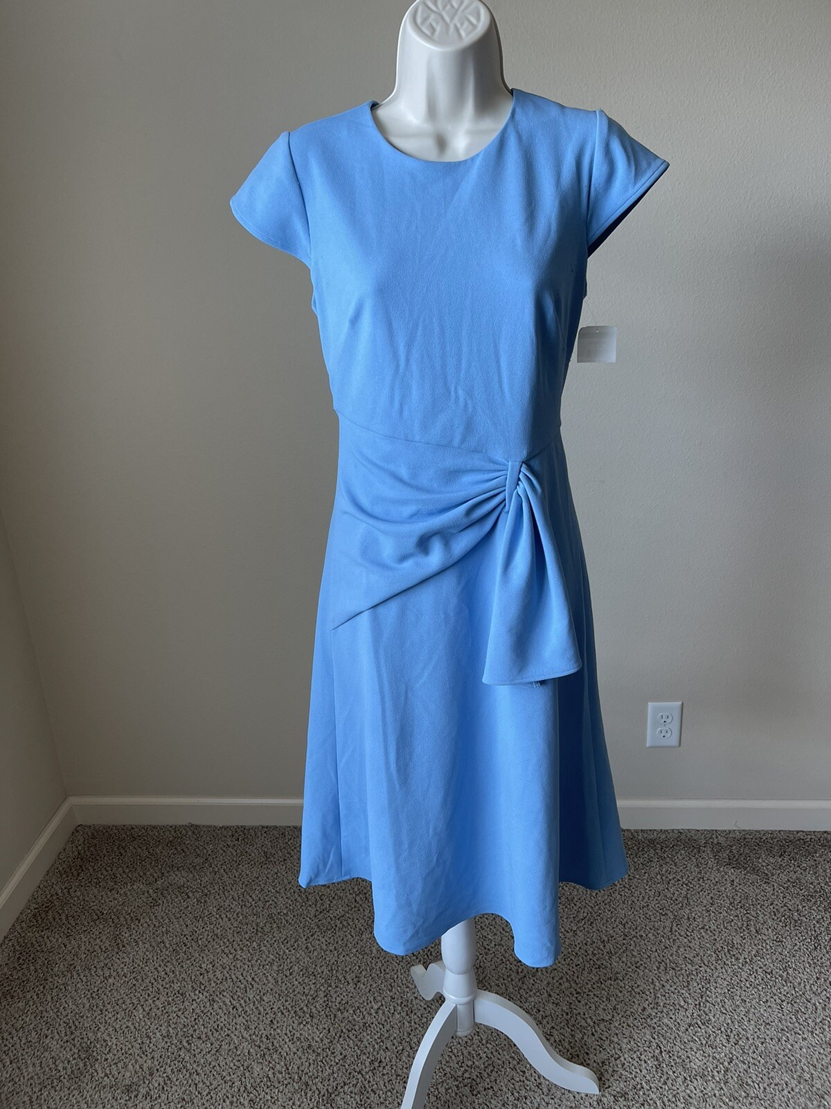 Donna Morgan Women's Light Blue Shirt Sleeve Round Neck Classic