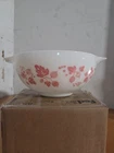Vintage Pyrex 443 White and Pink 2.5 Qt Cinderella Gooseberry Bowl MINT!!!