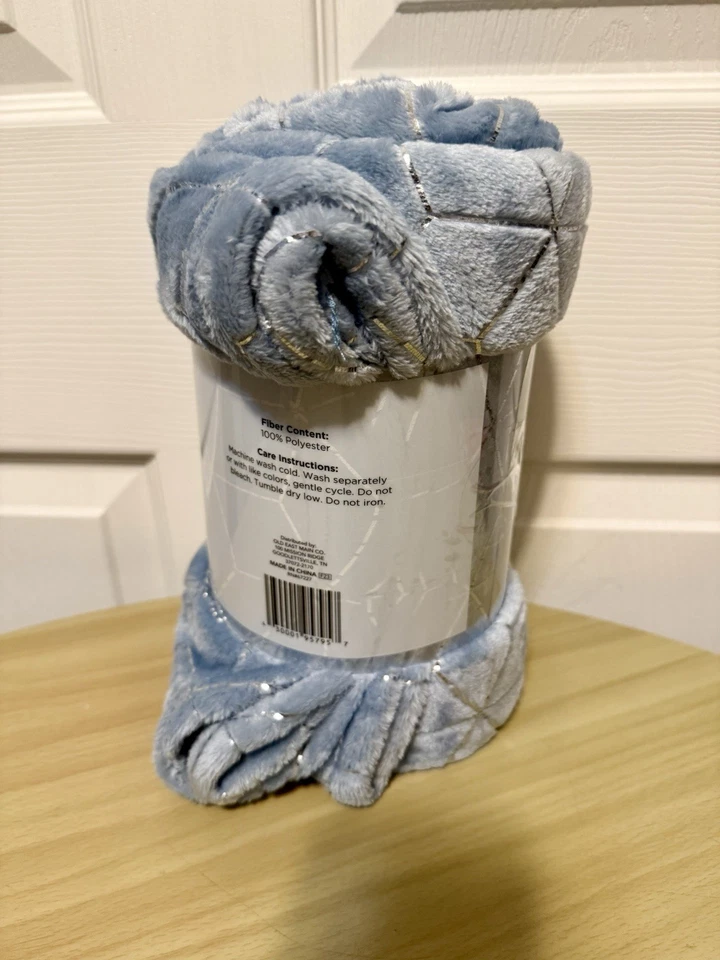 NWT Comfort Bay Light Blue Embossed Accents Throw 50x60 Relaxing Blanket Velvet - Image 2 of 4