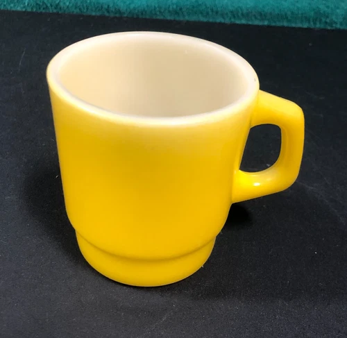 Vintage Anchor Hocking Yellow Fire King Mug Coffee Cup "Excellent"