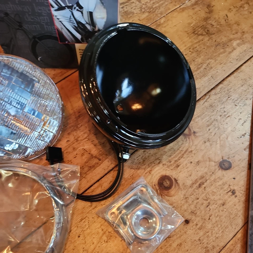 7" HEADLIGHT ASSEMBLE, BLACK W49-84 FLH replaces OEM 67701-49 - Image 2 of 4