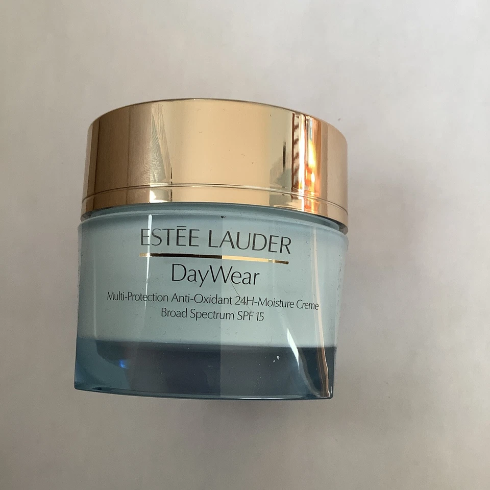 Estee Lauder DayWear Anti-Oxidant 24H-Moisture Creme Dry Skin SPF15  1.7oz /50ml - Image 2 of 3