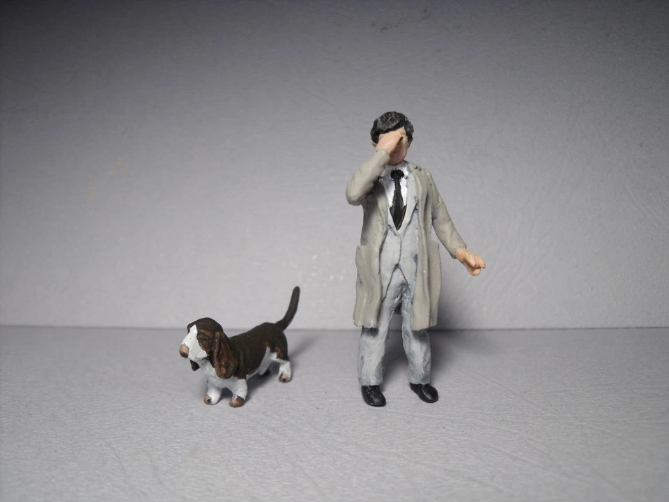 O SCALE 1/43 FIGURE  PETER FALK  COLUMBO  VROOM  PAINTED  FOR  NOREV  MINICHAMPS - Image 4 of 4