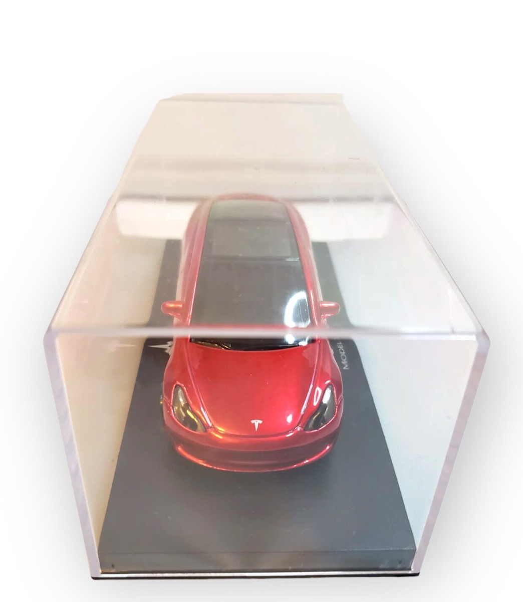 Tesla Model 3 ミニカー 1/43 レッド RARE Burago Tesla Model 3 1:43 Scale Red Diecast Model RARE