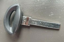 FOR SAAB 9-3 08-11 EMERGENCY KEY FOB HU100 BLANK CUT TO CODE OR PHOTO