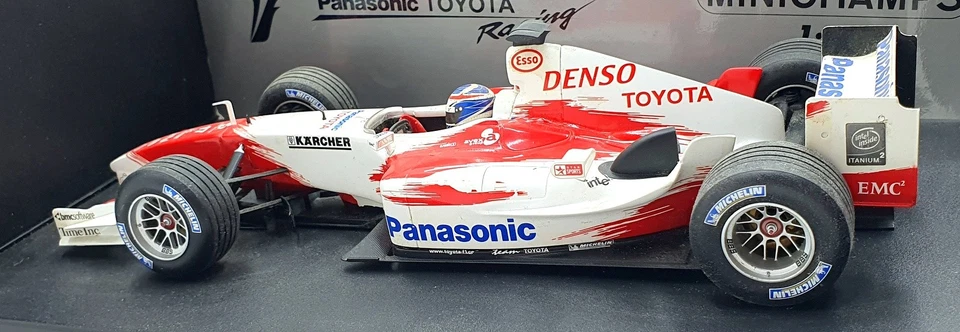 Minichamps escala 1/18 100 040017 - Panasonic Toyota Racing TF104 #17 Panis Foto 2 de 4