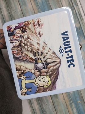 Fallout 3 Collector's Vault-Tec Boy Aged Lunchbox Fan Wraps Standard ed