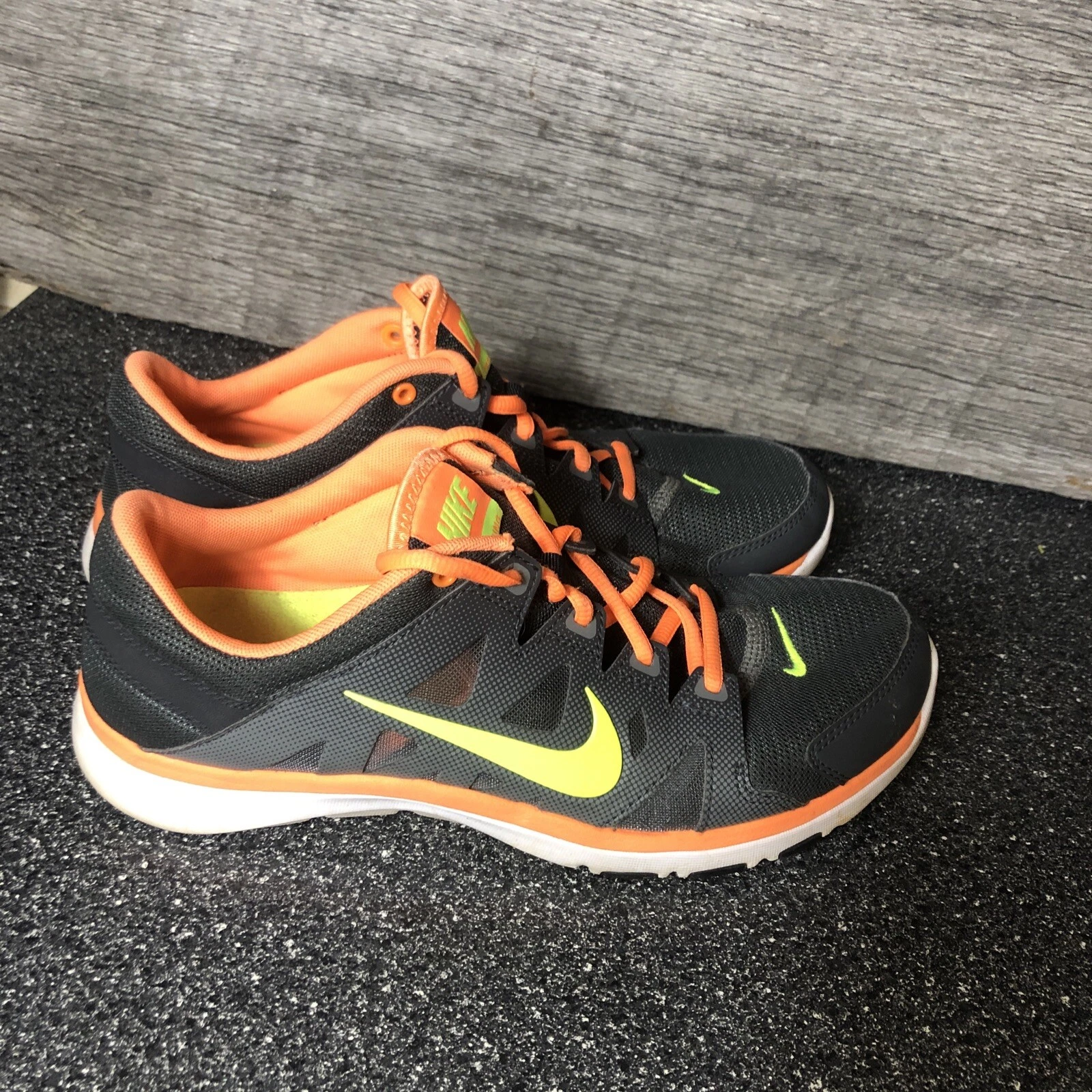 Chaussures d'entraînement Nike Flex Supreme Tr 2 pour femme Taille 9 baskets 616694 005