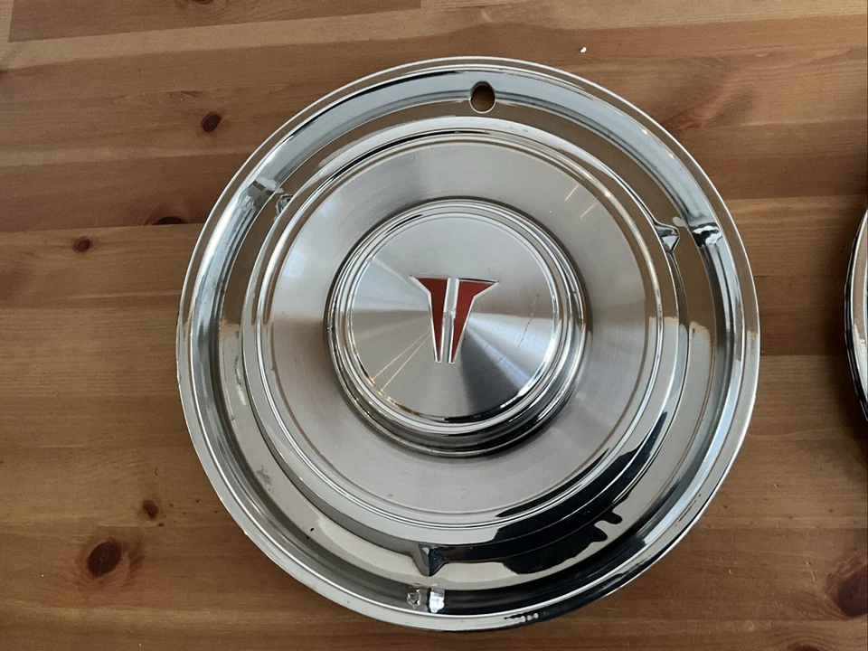 Tapacubos Oldsmobile F-85 Cutlass GM 1961 Foto 3 de 4