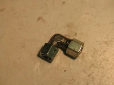 NEW EO EMERTO PARKER EVL10S-OMD-CF STAND PIPE TEE 10MM TUBING  P6299