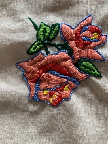 Bordado flores artesanales coloridas iniciales Un belén producto de servillet... - Imagen 2 de 24
