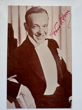 Fred Astaire  - Film - original Autogramm   - Größe 14 x 9 cm