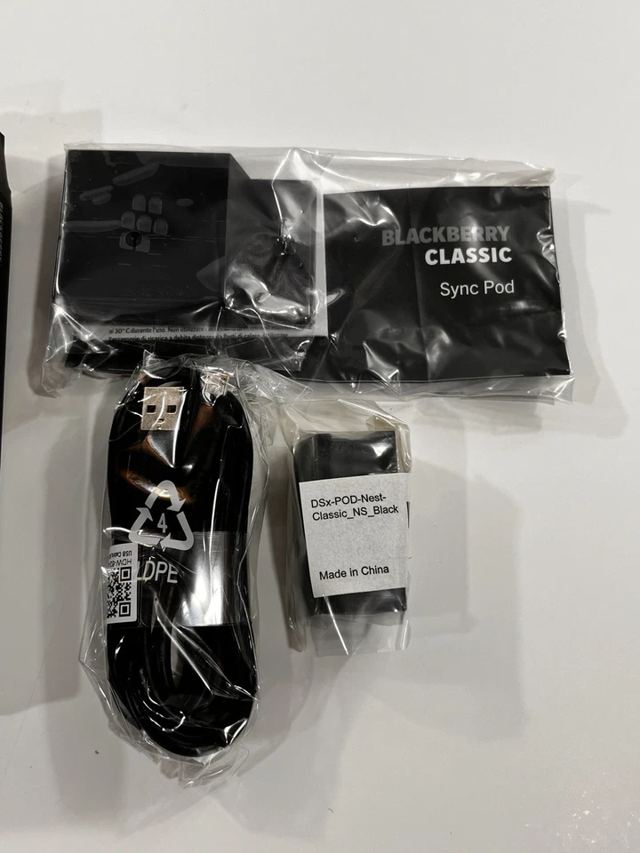 BlackBerry Classic Sync Pod / Charging Pod / Desktop Dock With Cable - Black - Image 2 of 4