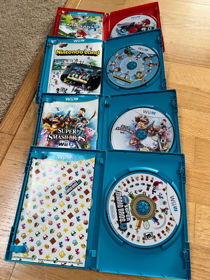 Super Smash Bros, New Mario Bros U, Mario Kart 8, Nintendoland, 4x Wii