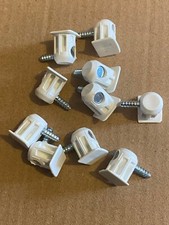 10043826 x 10 IKEA Ehnet Shelf Supports/ Pins/ Brackets, White