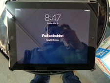 Apple iPad 3rd Gen. A1403 16GB, Wi-Fi  Cellular, 9.7in Silver/Black 64GB CASE 