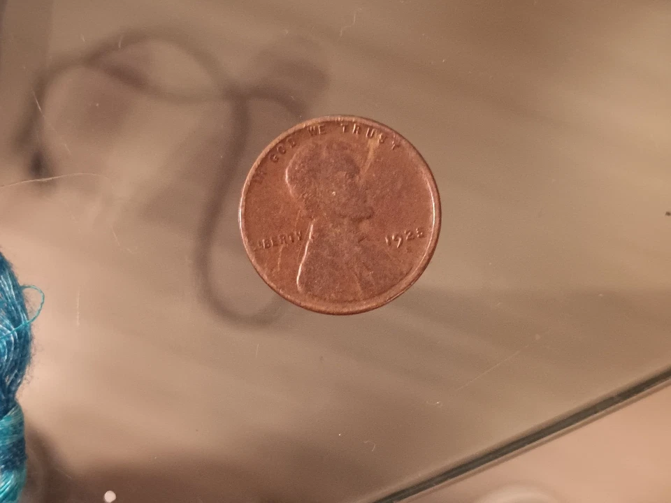 1925 P. MINT COPPER LINCOLN WHEAT PENNY - Image 2 of 3