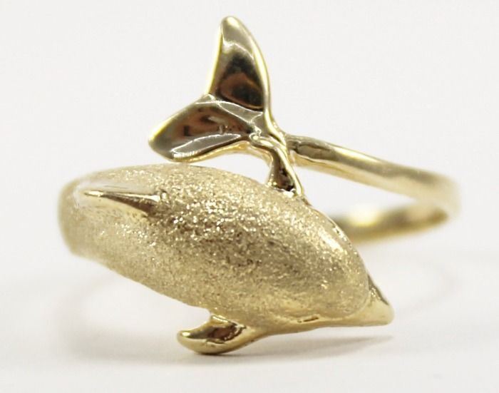 Ladies dolphin Ring in 10kt Yellow Gold - image 8