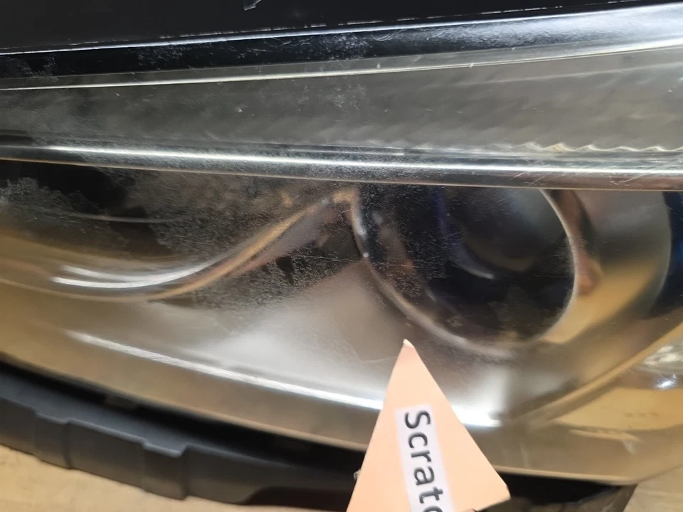 Farol lateral esquerdo do motorista Buick Lacrosse LH 2014 2015 2016 FABRICANTE DE EQUIPAMENTO ORIGINAL 26264992 (200E) - Imagem 2 de 4