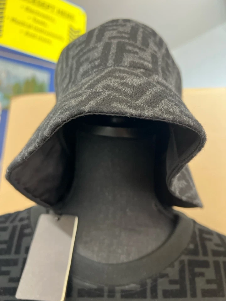 CHAPÉU BALDE FENDI (LP9024163) - Imagem 3 de 3