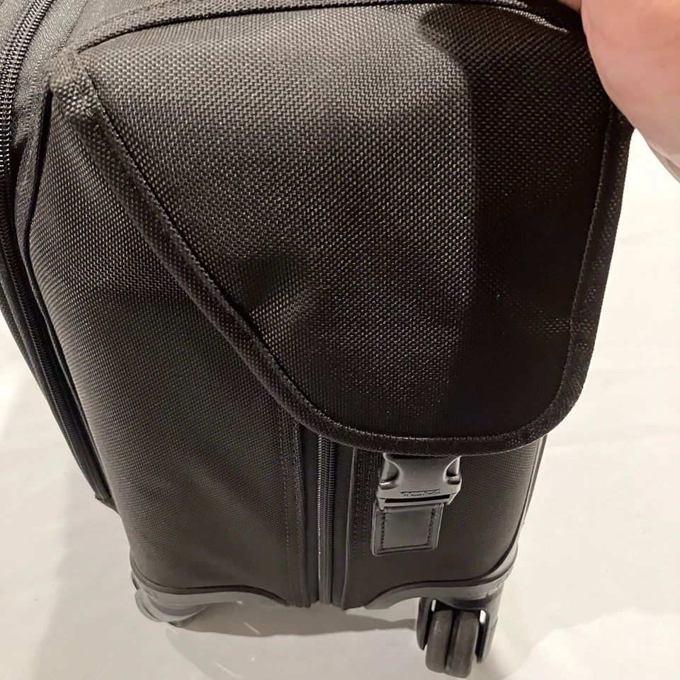 TUMI ALPHA 2 4 ruedas ropa bolsa giratoria trajes de mano nailon balístico negro Foto 4 de 4