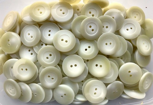 Buttons 28mm 44L Cream Beige Pearlescent Polished 2 Hole Coat Craft Button AA68 - Picture 24 of 24