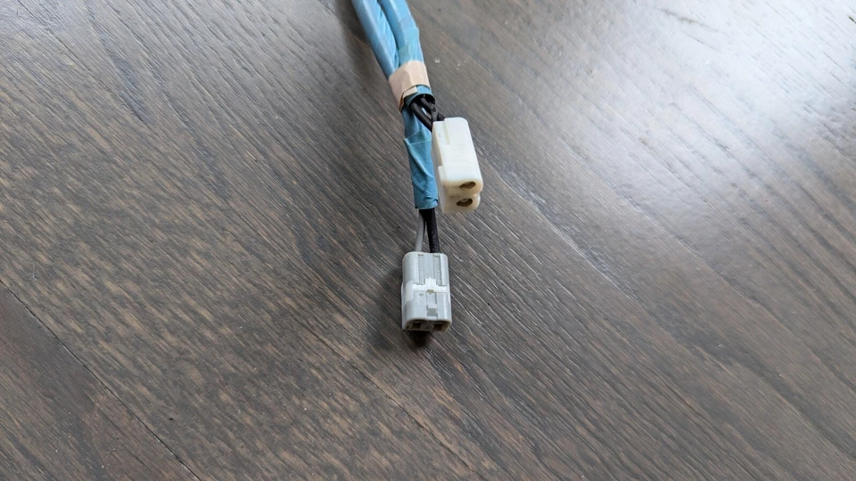 Toyota Prius V 86760-47030 2012 2013 montaje de antena OEM Foto 3 de 4