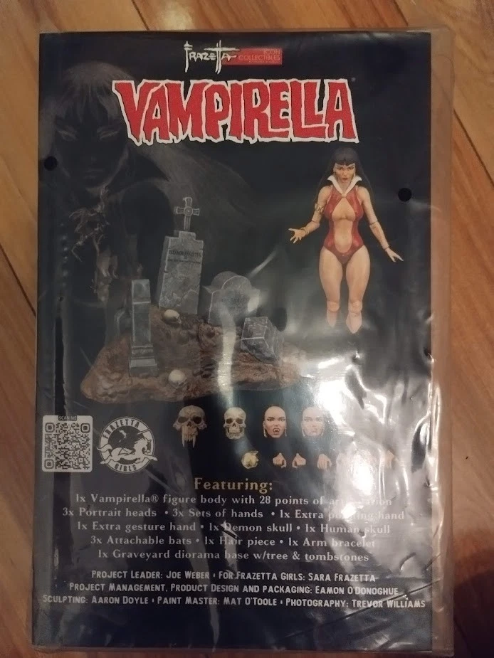 Frazetta Girls Icon Collectibles Vampirella-1/12 Action Figure BNIB - Image 2 of 3