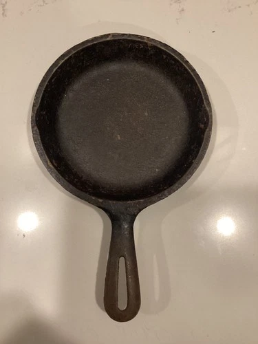 WAGNER WARE CAST IRON SKILLET USA