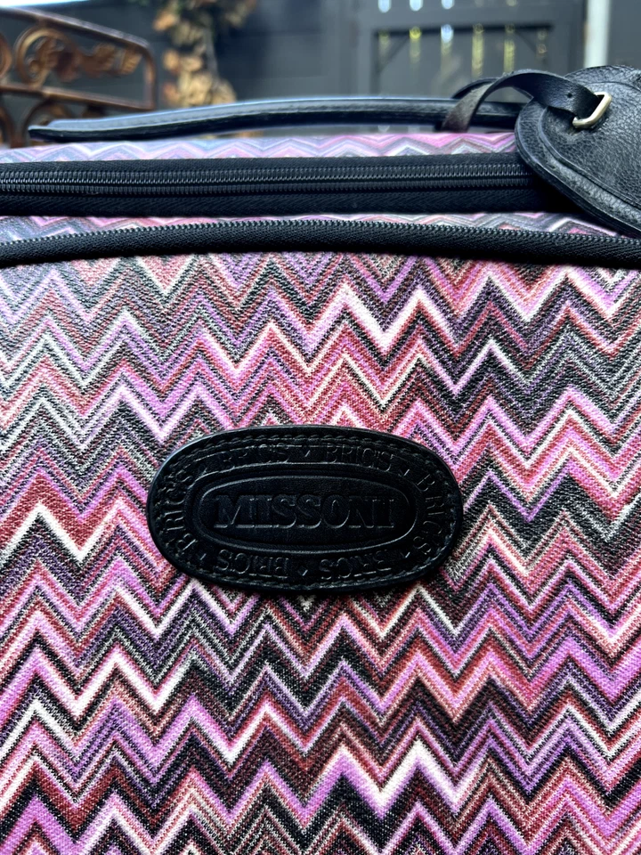 Чемодан-спиннер Missoni BRICS большой 26 дюймов регистрация на 4 колеса розовый шеврон - Изображение 2 из 4