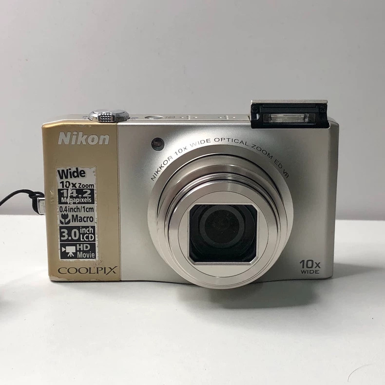 Nikon Coolpix S8000 14.2MP Digital Camera 10x Optical Zoom
