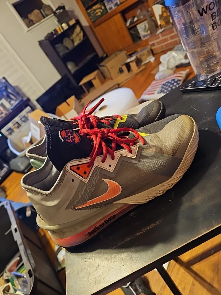Nike Space Jam x LeBron 18 Low Bugs x Marvin Size 10.5 - Image 2 of 4