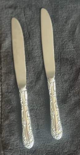 Towle Old English Sterling Silver Pair Place Knives - 8 7/8" - Sterling Handle
