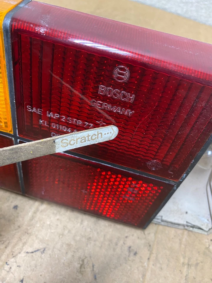 Luz trasera izquierda conductor Volvo 240 242 244 1979-1984 OEM T3442 DG Foto 4 de 4