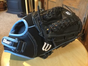 girls fastpitch softball glove