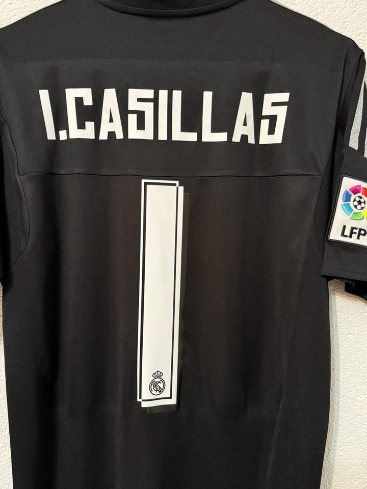 Camiseta Iker Casillas #1 Camiseta Real Madrid Fútbol Adidas S Camiseta Negra España Foto 2 de 4