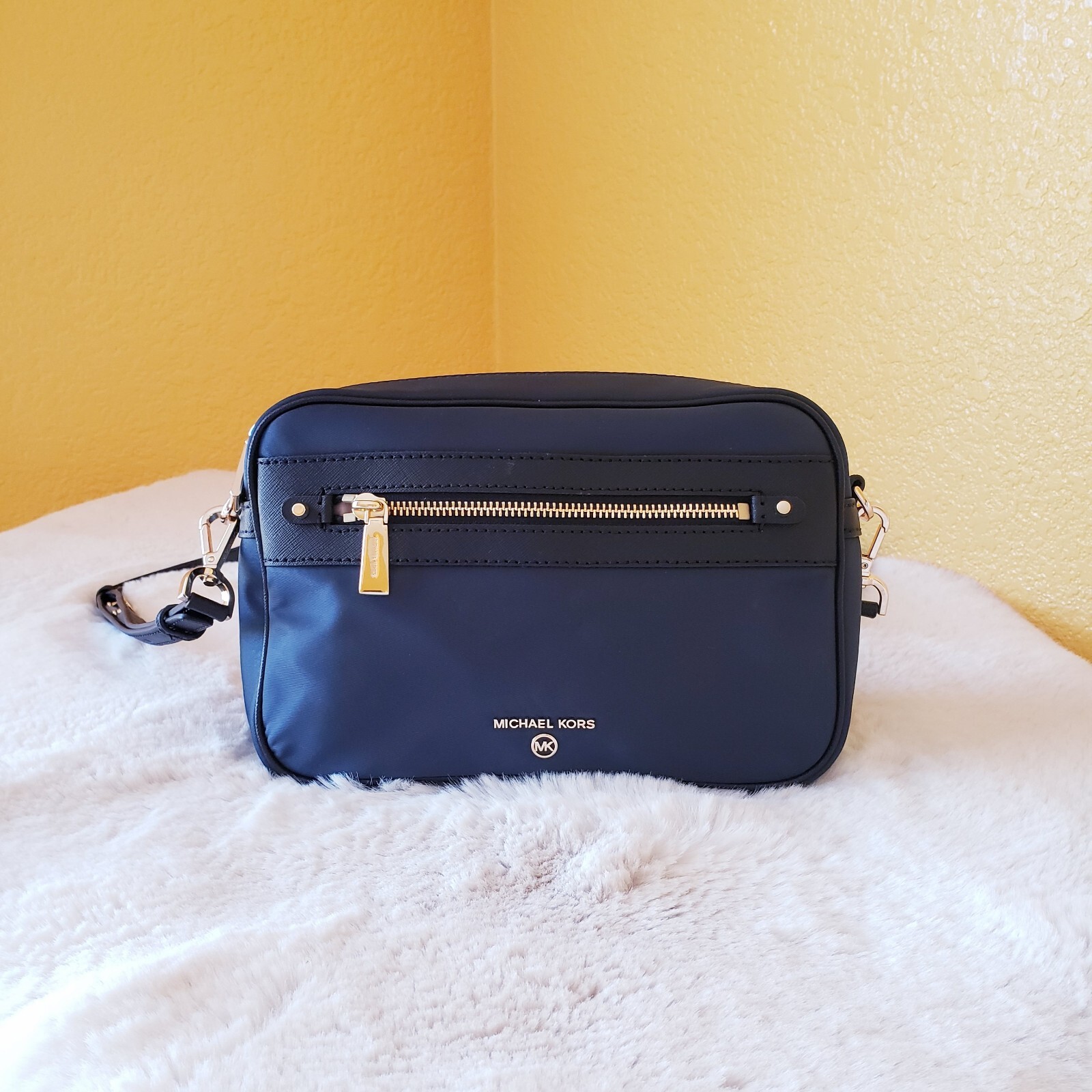 Michael Kors Jet Set Charm Women's Navy Blue Crossbody Bag Nylon Leather Trim thumbnail 2