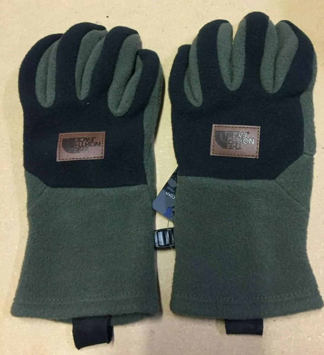 NWT Mens TNF The North Face Patch Soft Fleece Touch Screen Gloves Green