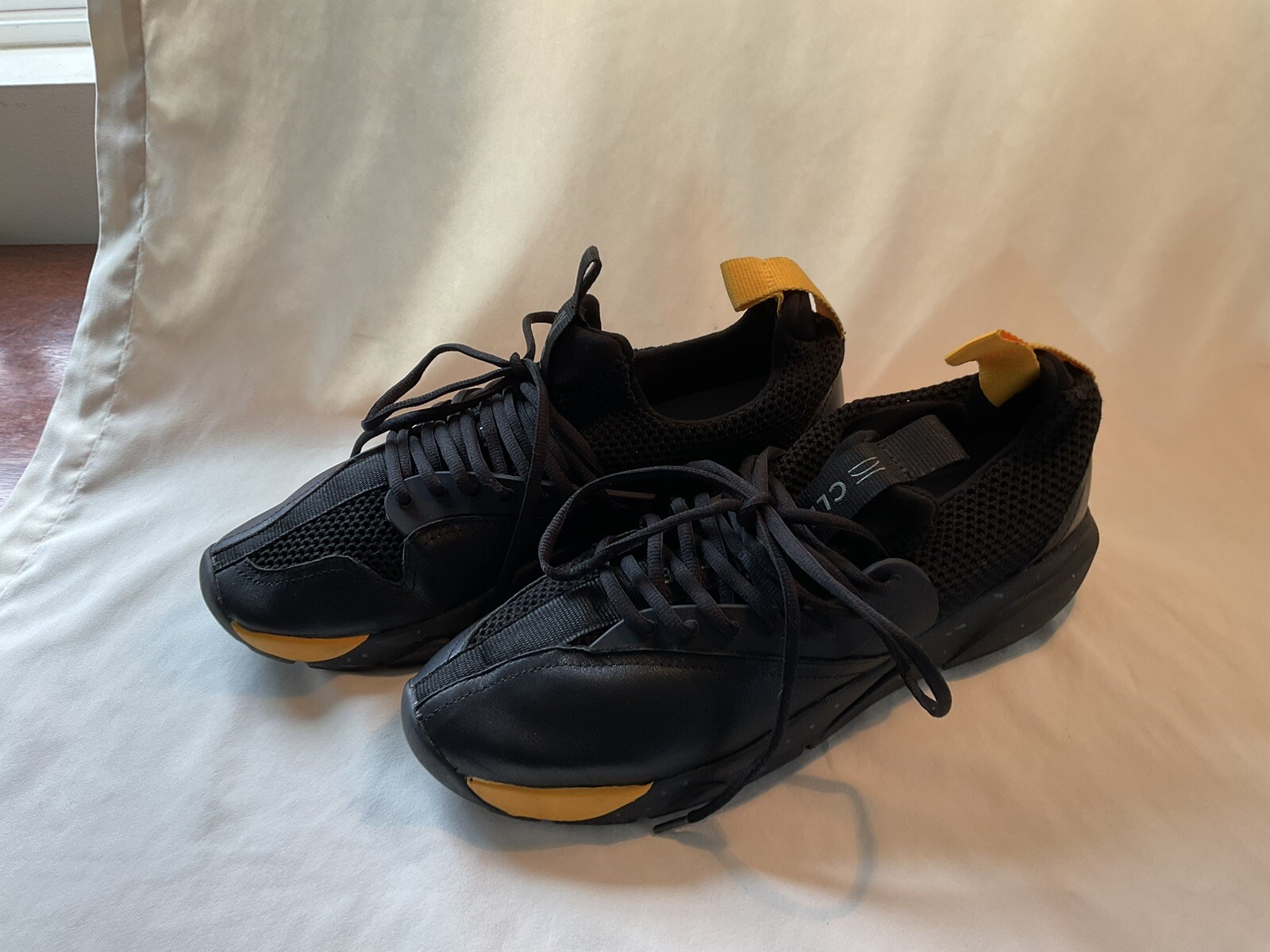 SAOLA Cloud Stryk Shaolin tempo limpido nero e giallo con verde esercito. Pelle e