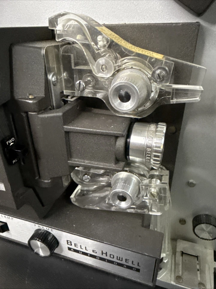 Proiettore Vintage Bell & Howell 356A Super 8mm Caricamento Automatico Testato Funzionante No Lampadina* - Immagine 4 di 4