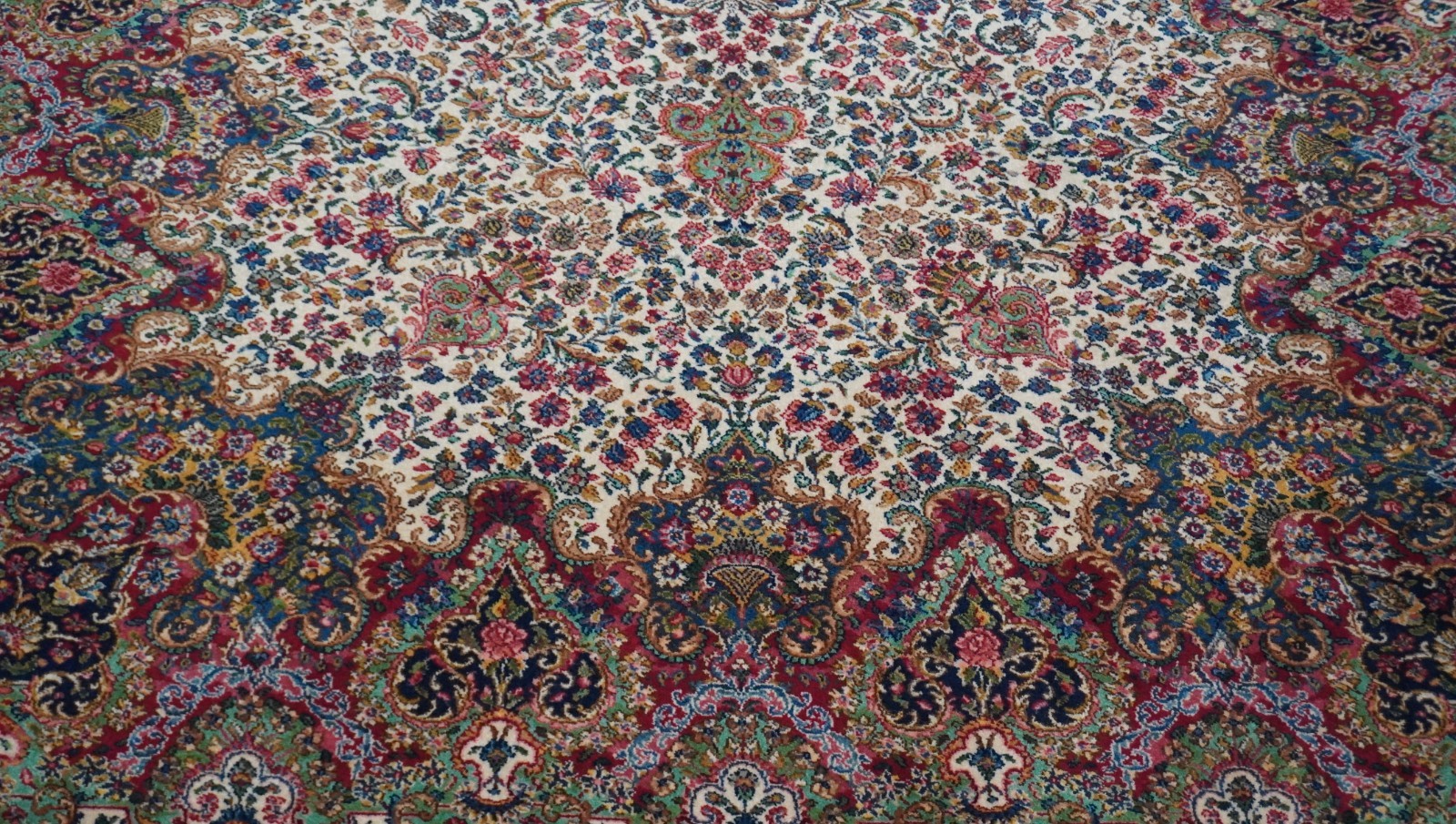 Authentic Karastan 8'8" x 12' Floral Kirman700-742 Wool Pile Large Rug Excellent