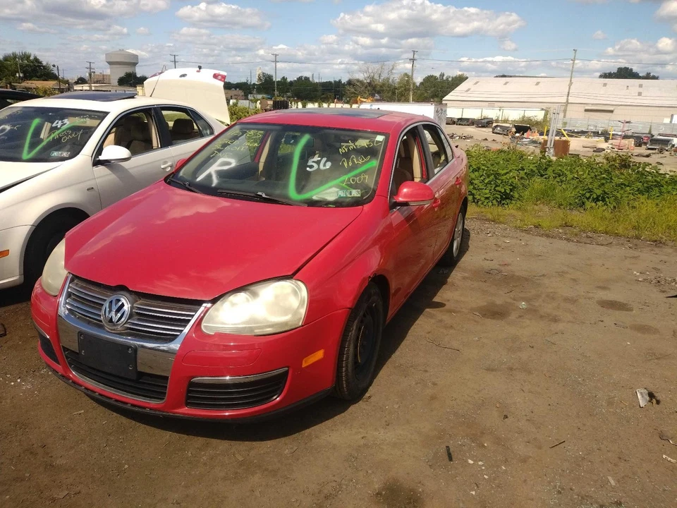 2009 Volkswagen Jetta Deck Lid Trunk Lid OEM 1K5827025AP Used 145K Miles - Imagem 3 de 4