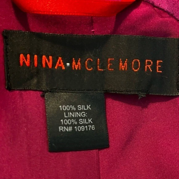 Chaqueta Blazer Nina McLemore Frente Abierto Seda Jacquard Bolsillos Forrada Magenta Mediana Foto 2 de 4