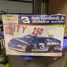 Revell 1998 #3 Dale Earnhardt Jr. ACDelco Monte Carlo 1:24 Model Kit 85-2587