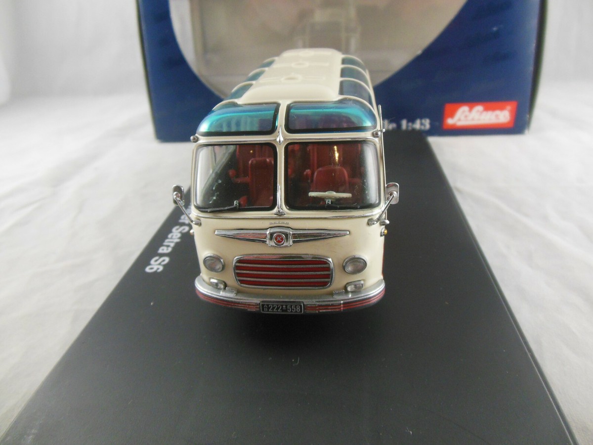 Schuco Art nr. 02821 Kassbohrer Setra S6 Coach in Cream