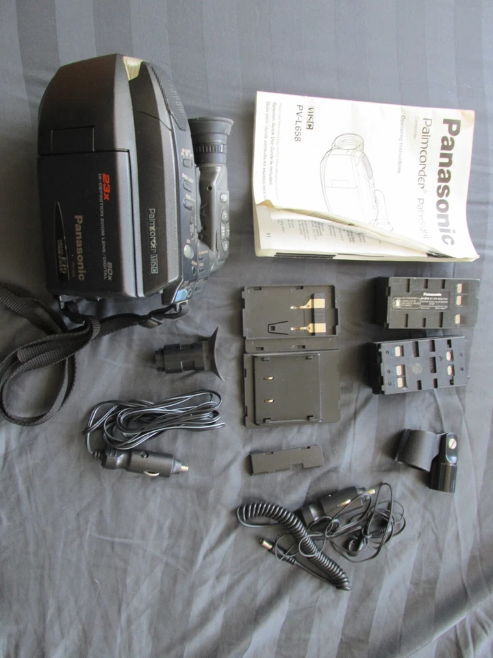 Panasonic PV-L658 VHS-C Analog Camcorder - Image 2 of 3